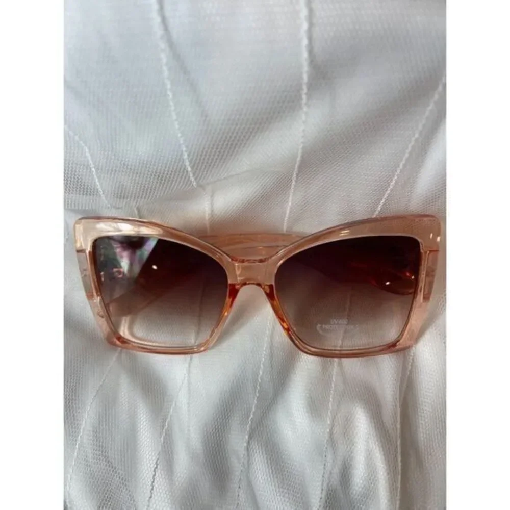 All The Right Angles Sunglasses‎ Blush